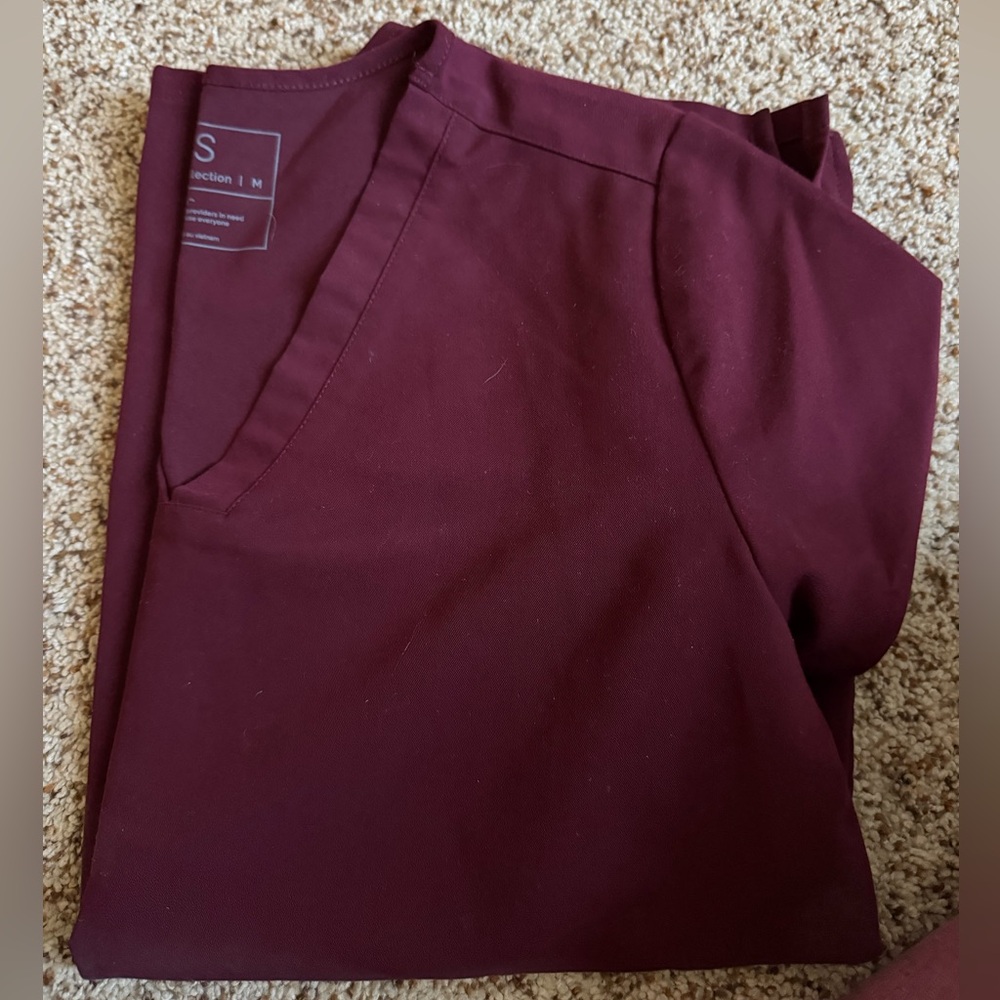 FIGS Maroon 3-Pocket Scrub Top